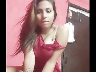 desi indian girl masturbatng at home