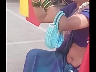 sexy aunty navel in saree in cell