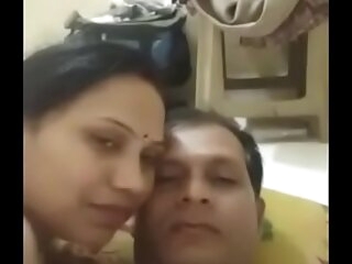 desi indian couple topic wife give a nice blowjob