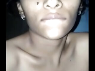 Indian Teen masturbating concerning her fingers orgasmly making self video